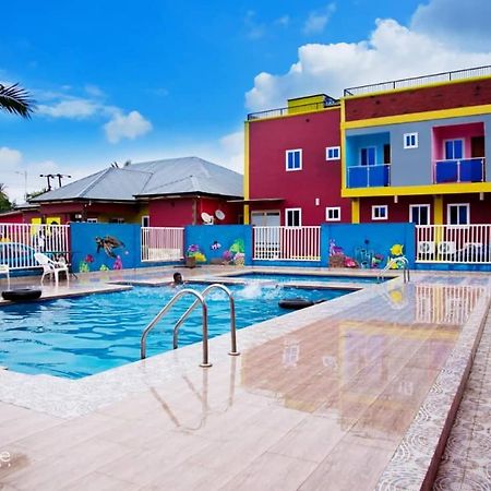 Kikis Court Resort Hohoe 外观 照片