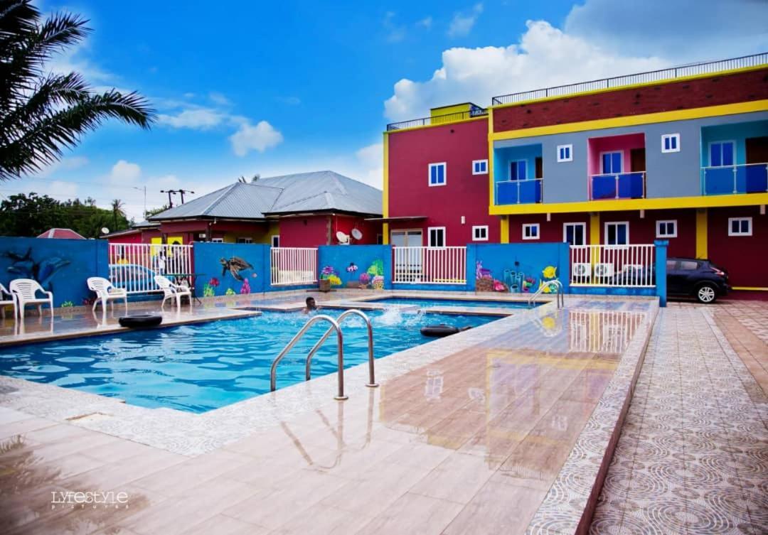 Kikis Court Resort Hohoe 外观 照片
